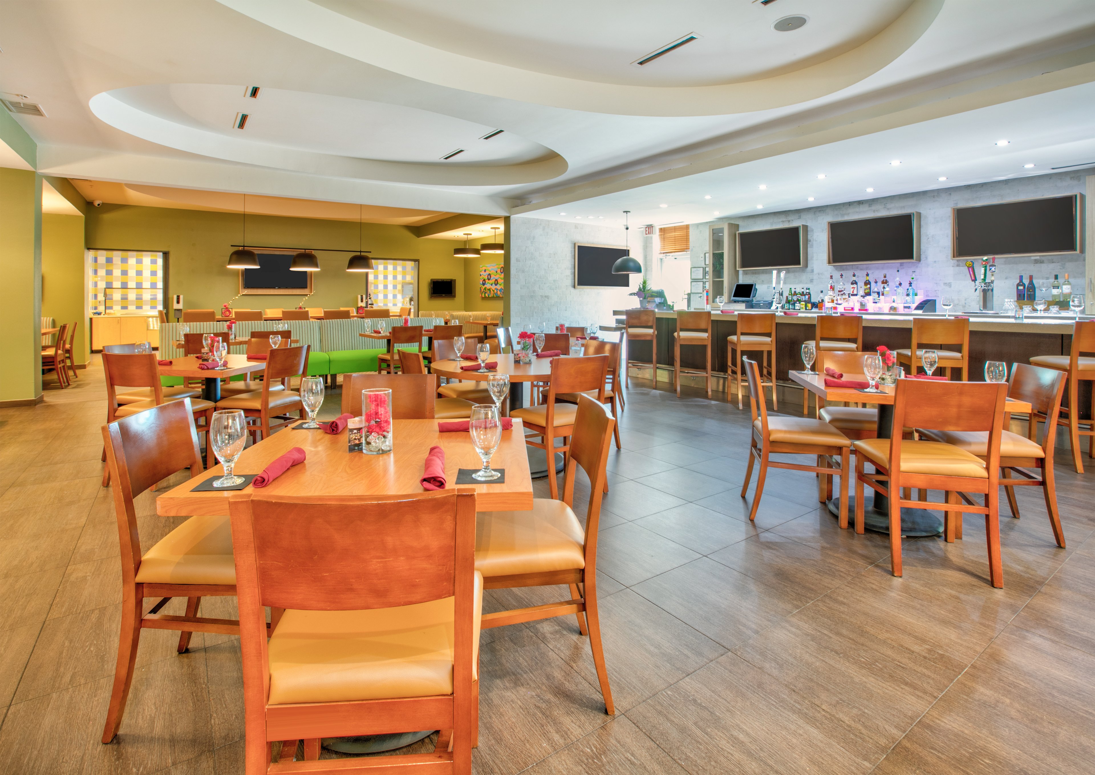 Holiday Inn Dfw South 40/64