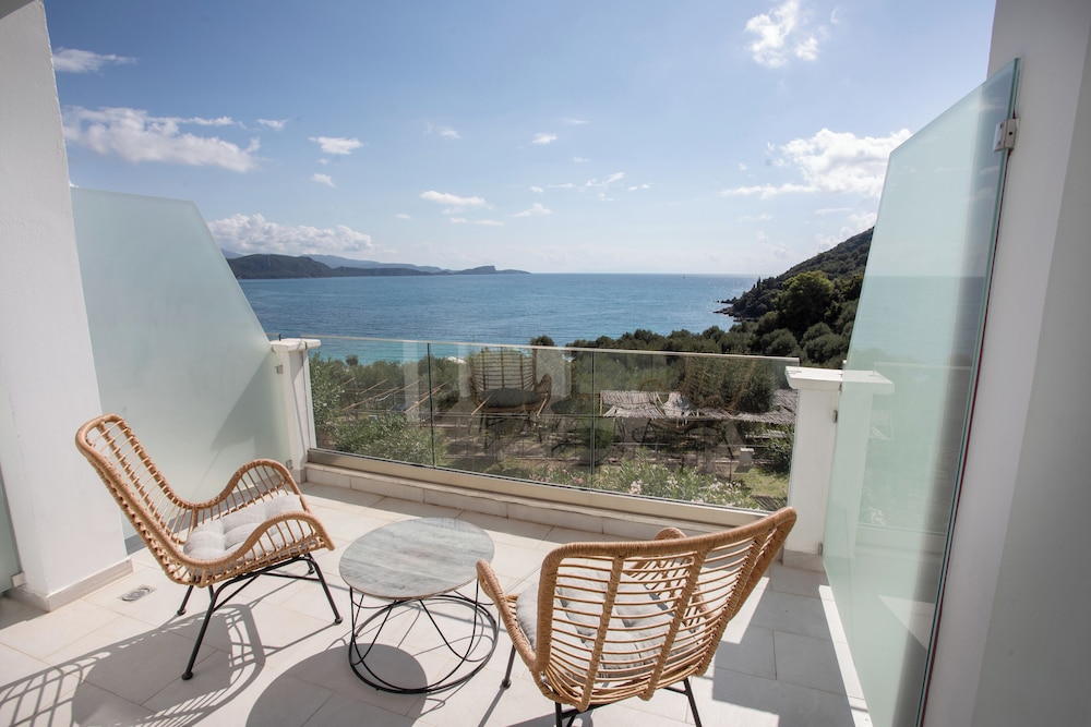 Enjoy Lichnos Bay Village Camping Hotel & Apartments 21/46