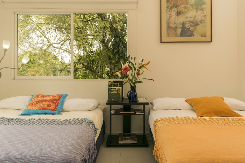 Casa Santa Monica Pance 9/67