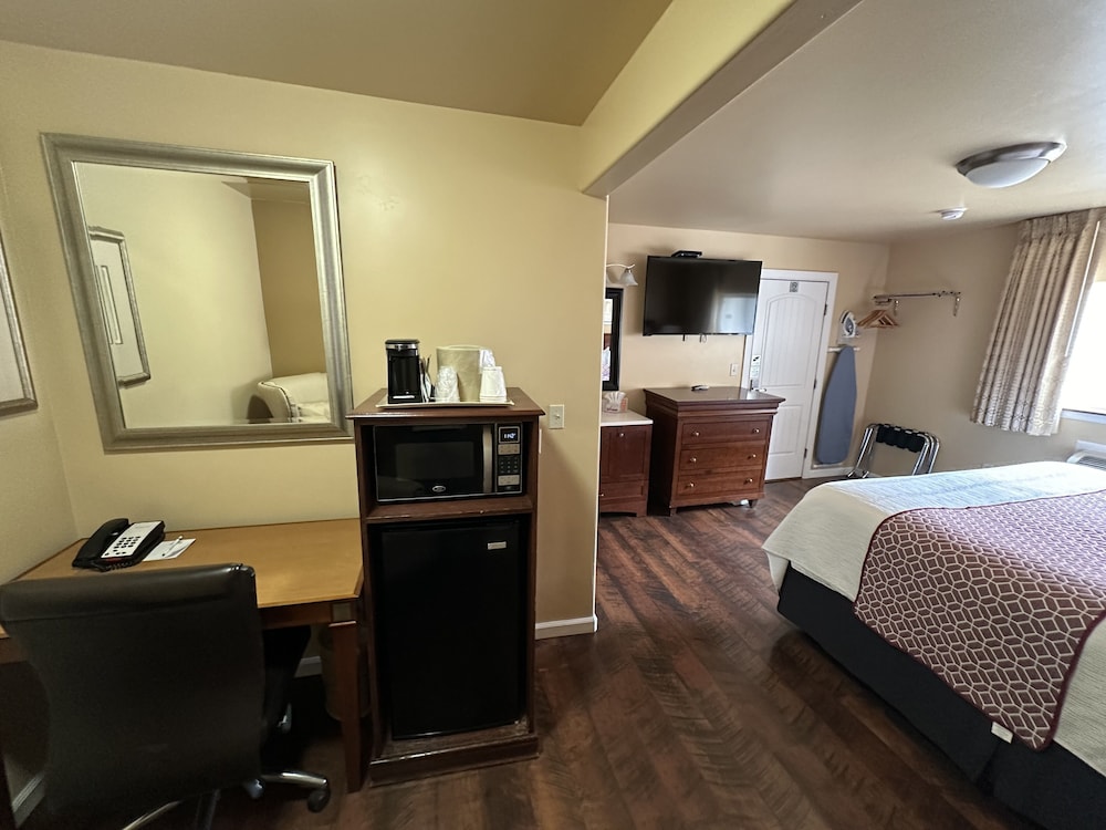 Abram Inn & Suites 37/65