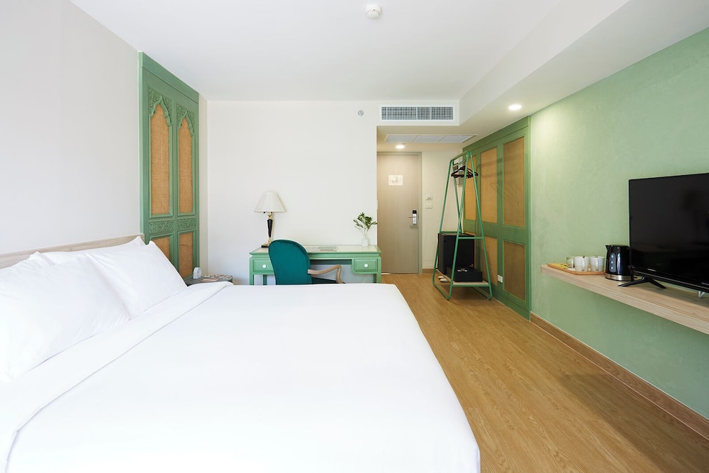 56 Surawong Hotel Bangkok 32/66