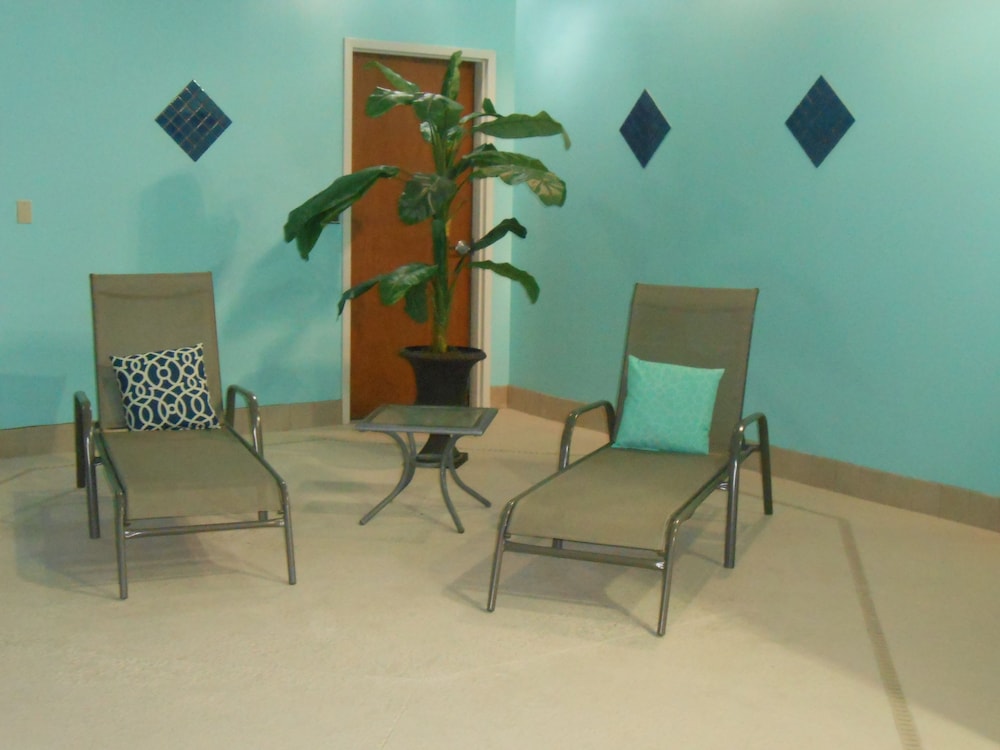 Holiday Inn Carbondale-Conference Center 48/81