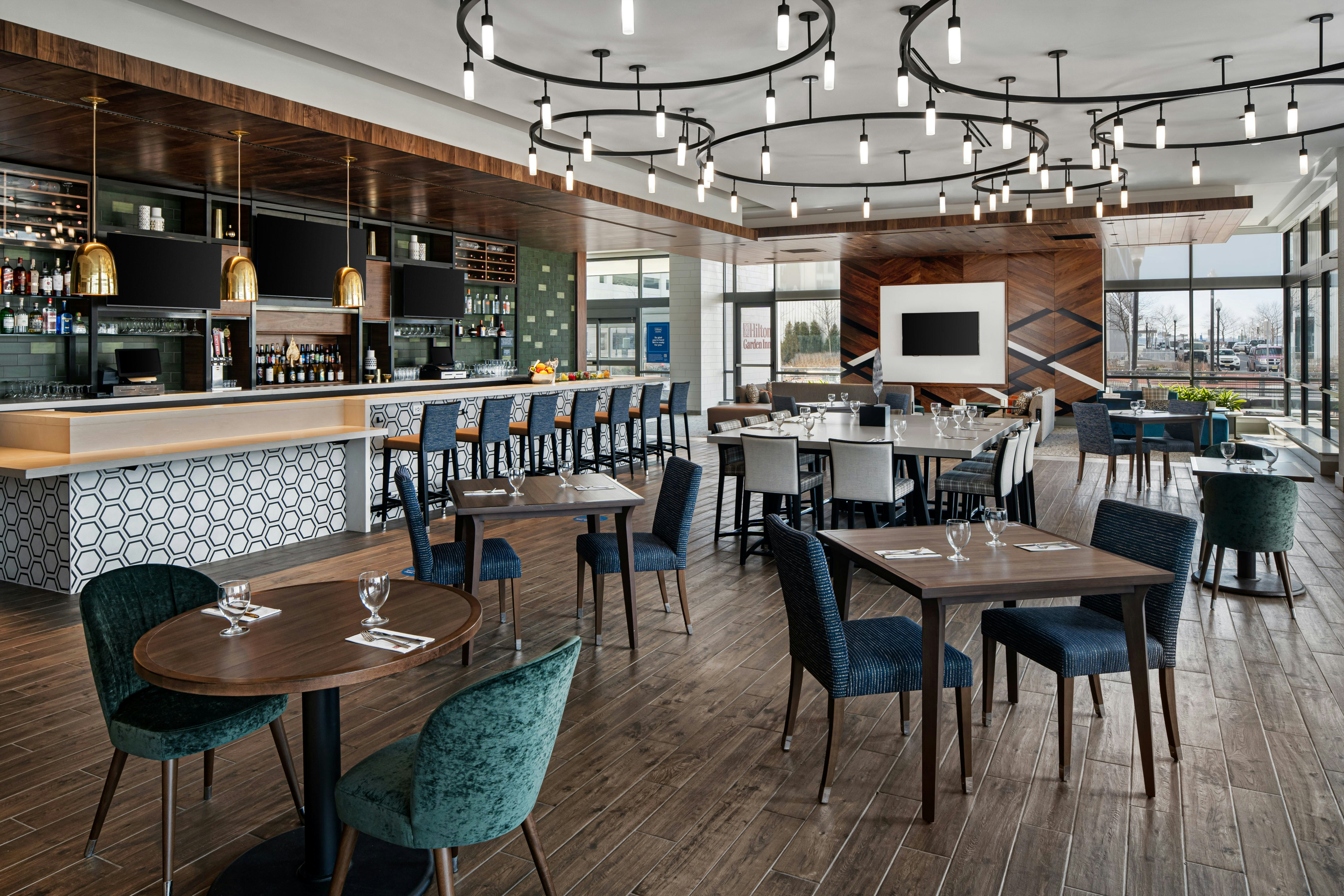 Hilton Garden Inn Camden Waterfront Philadelphia 37/53