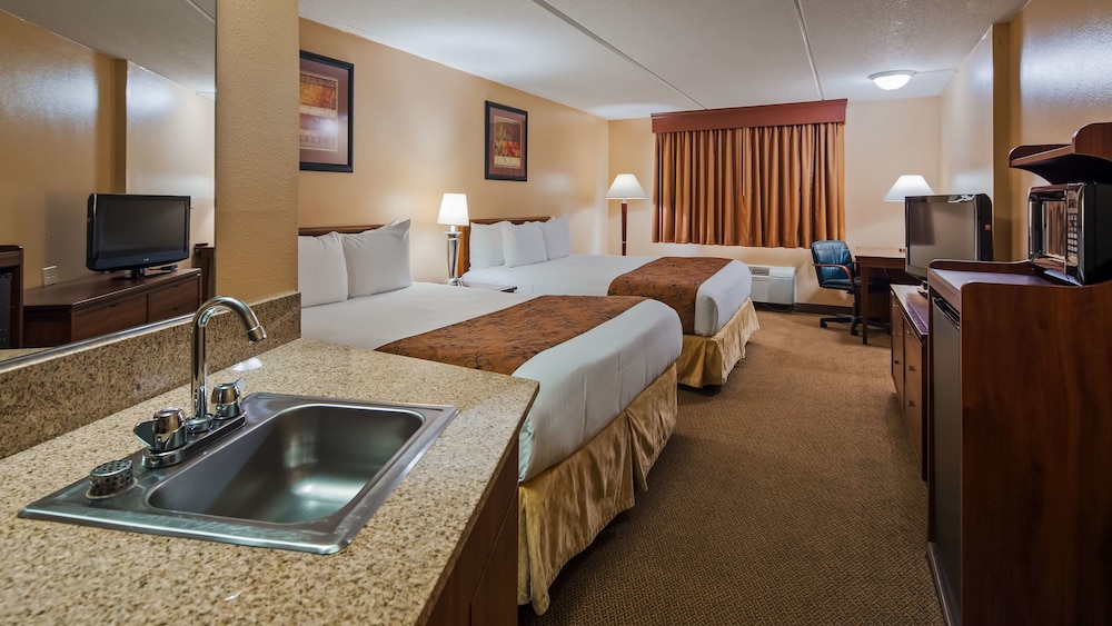 Quality Inn & Suites Black River Falls I-94 34/52