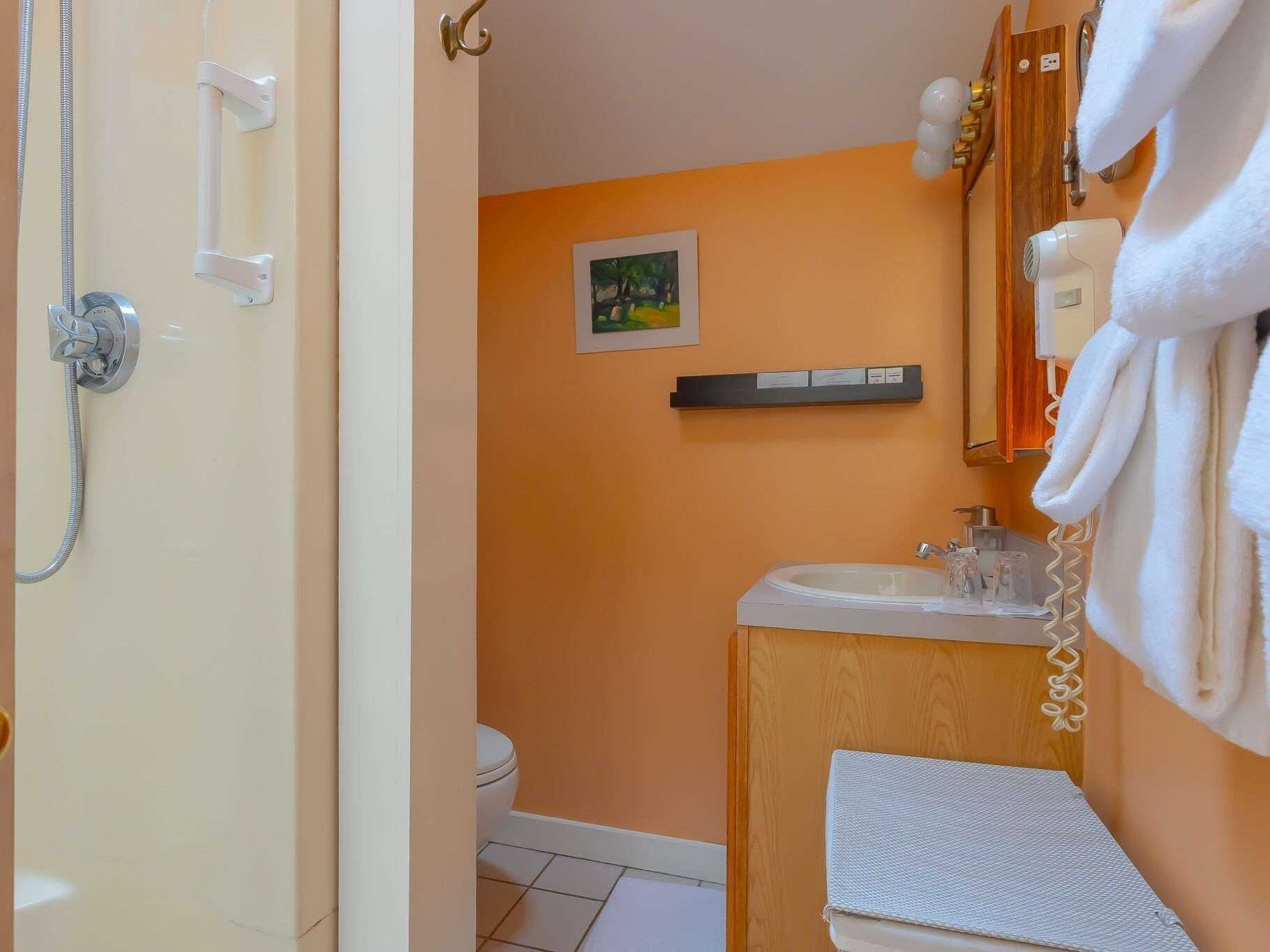 Rockwell, Family Suite, Queen Bed, Private Bathroom, Sofa