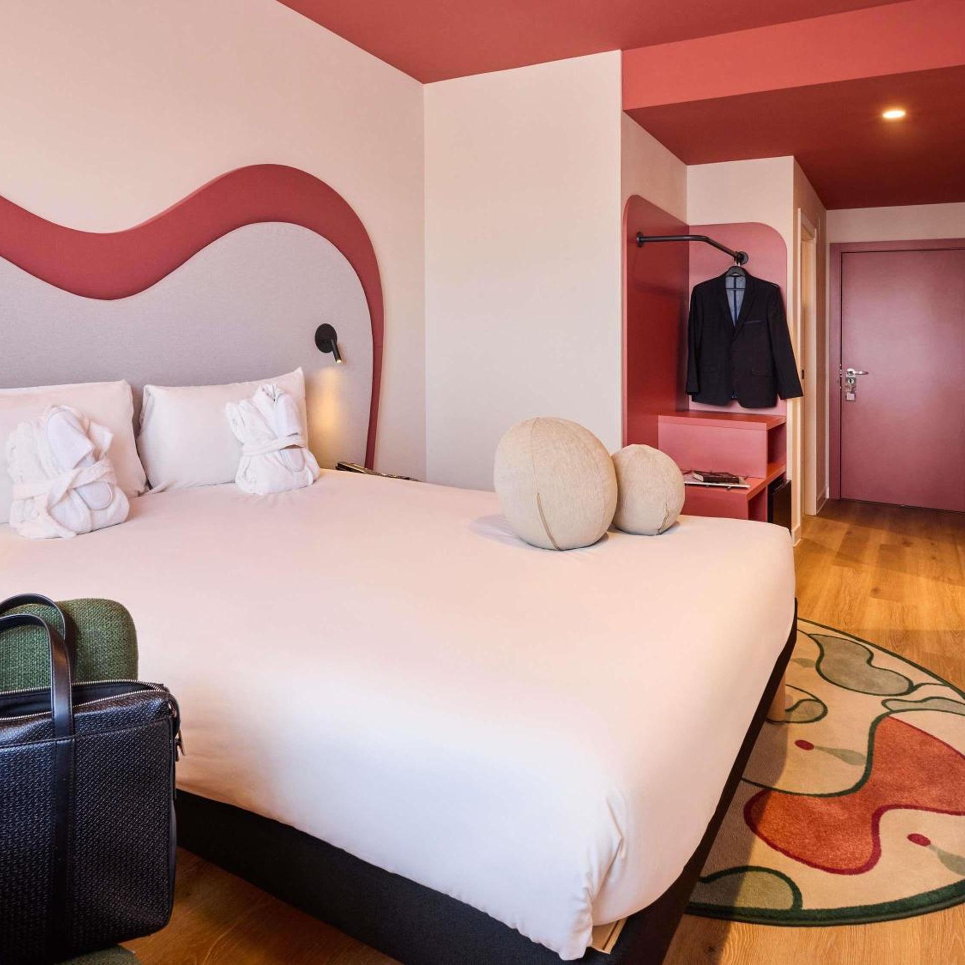 Business, Premium, Double Bed