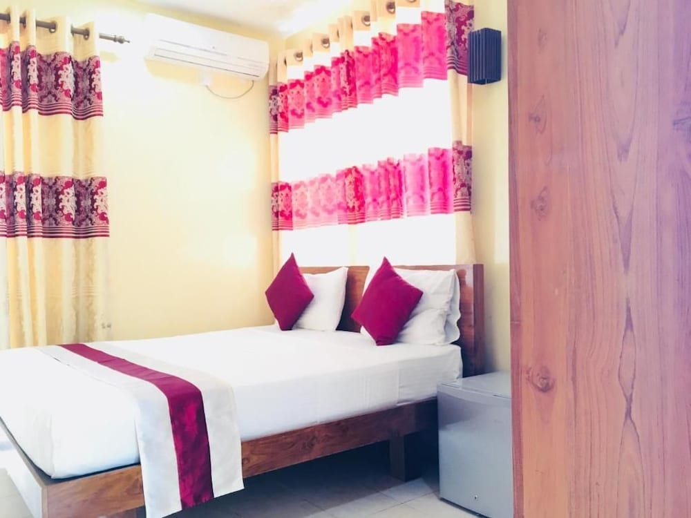 Euro Lanka Hotel 23/51