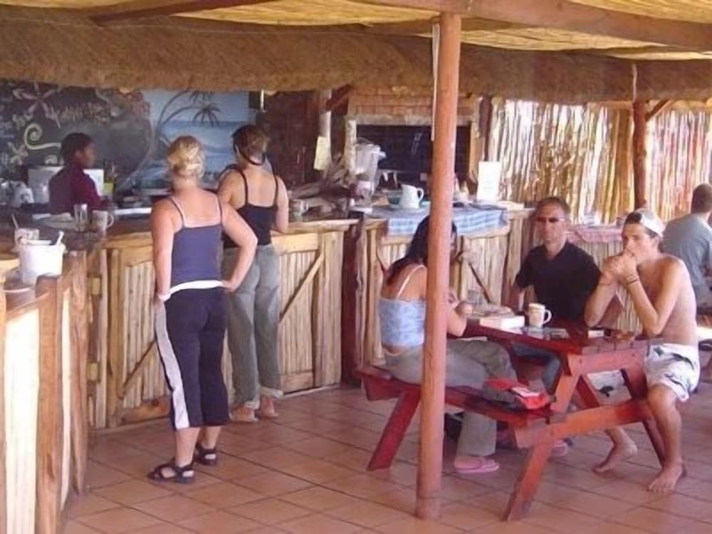 Island Vibe Jeffreys Bay Hostel 18/41