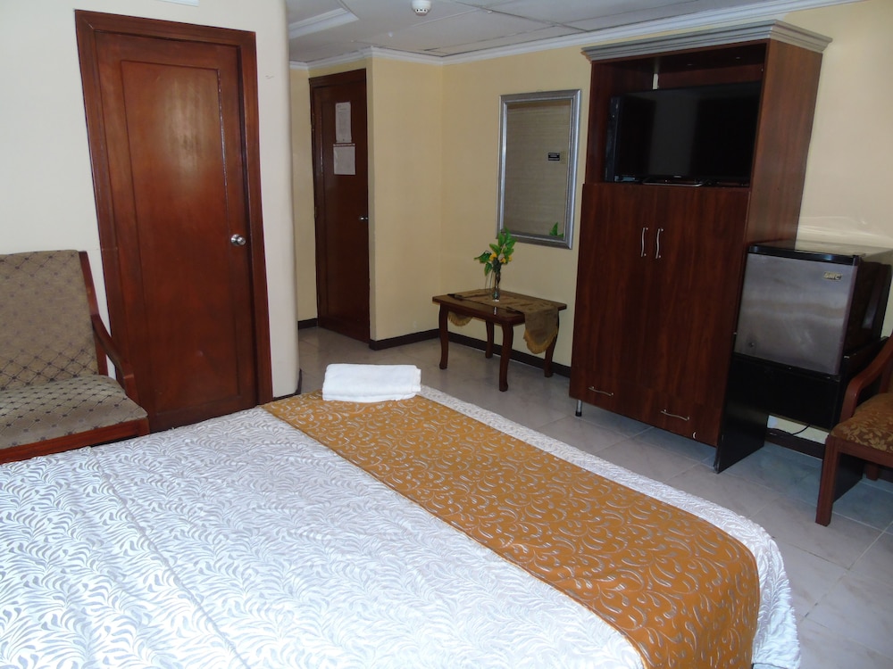 Hotel Malecon Inn 20/67