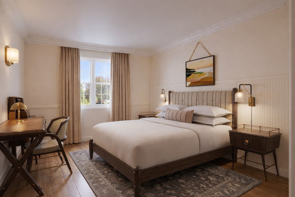 STANDARD, KING BED