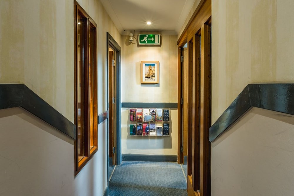 George Oxford Hotel 5/32