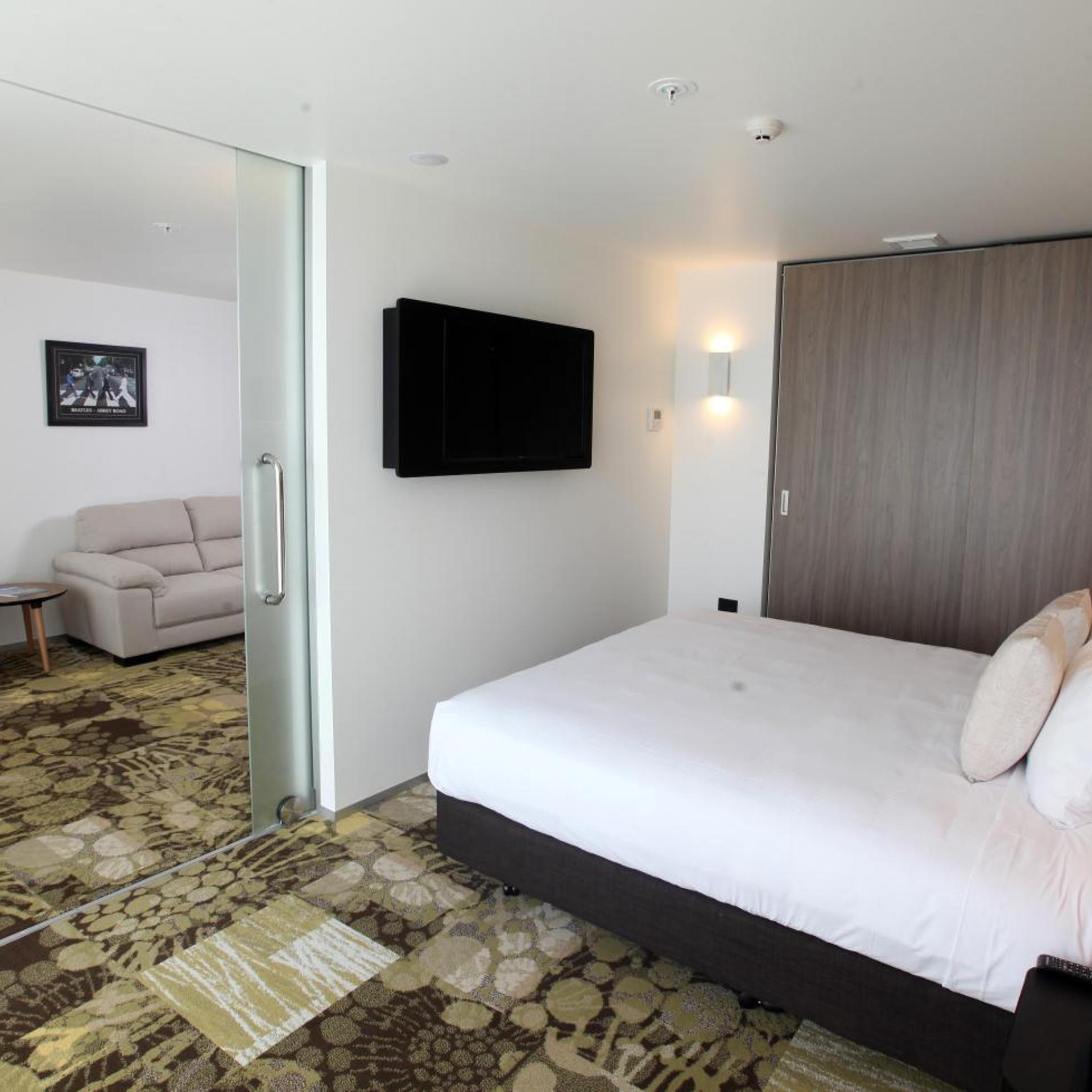 1 BEDROOM, SUPERIOR, APARTMENT, KING BED