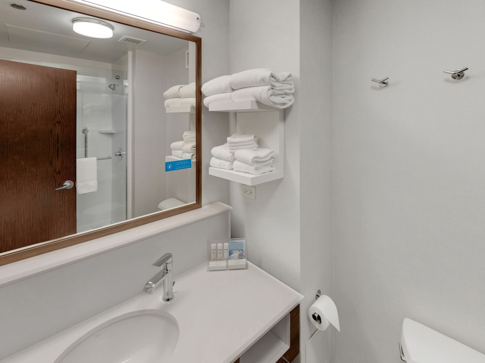 Hampton Inn Majestic Chicago Theatre District 20/52