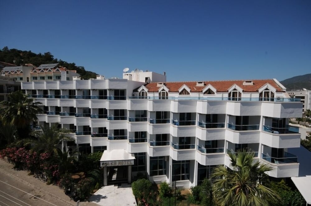 Adler Hotel 1/46