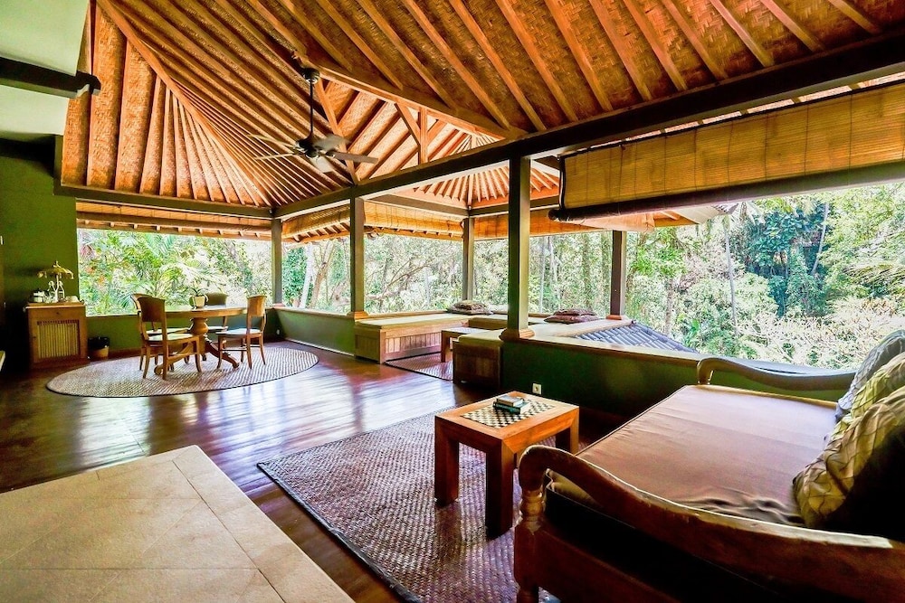 Villa Beji Indah 36/50