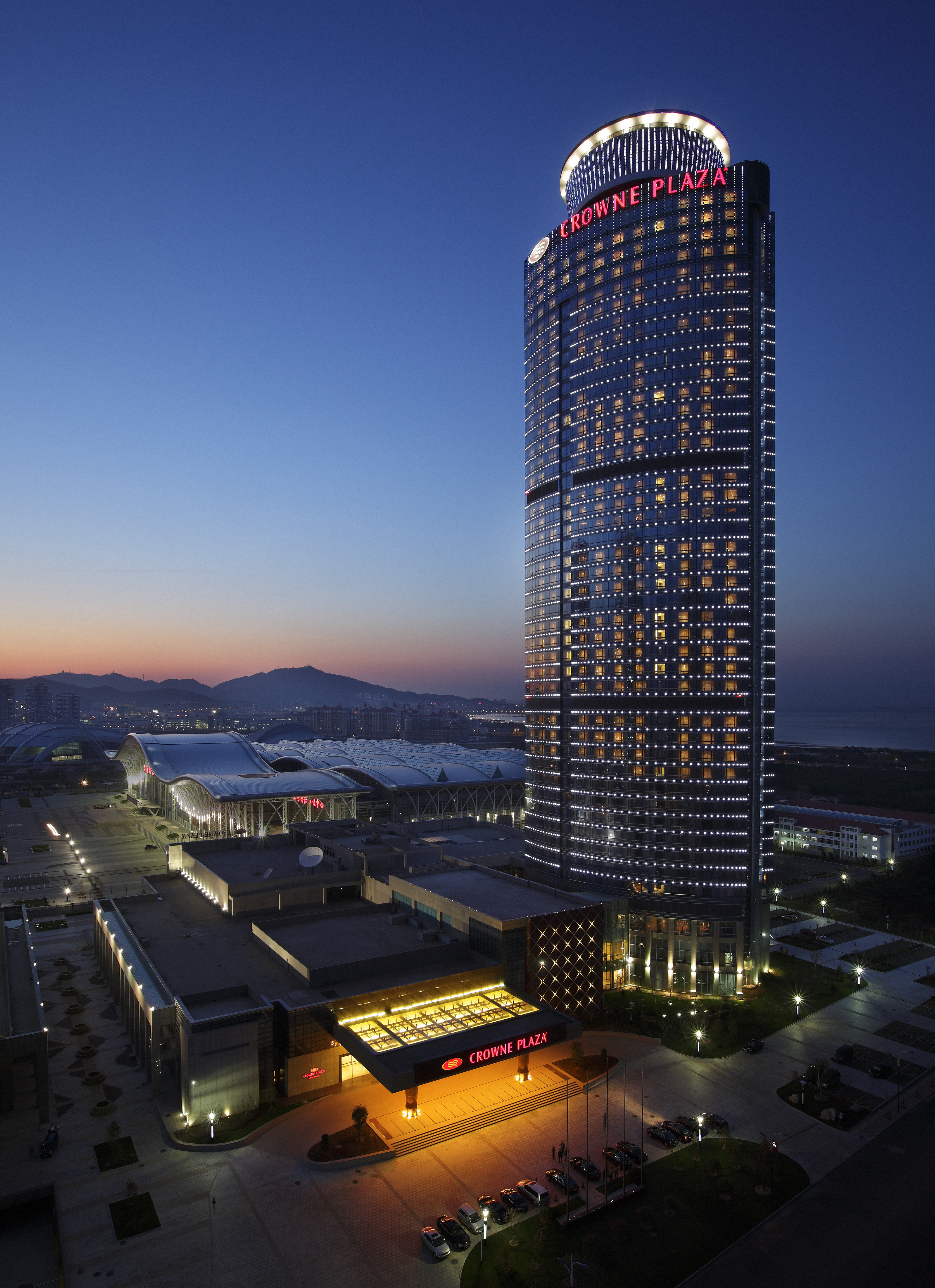 Crowne Plaza Yantai Seaview 4/82