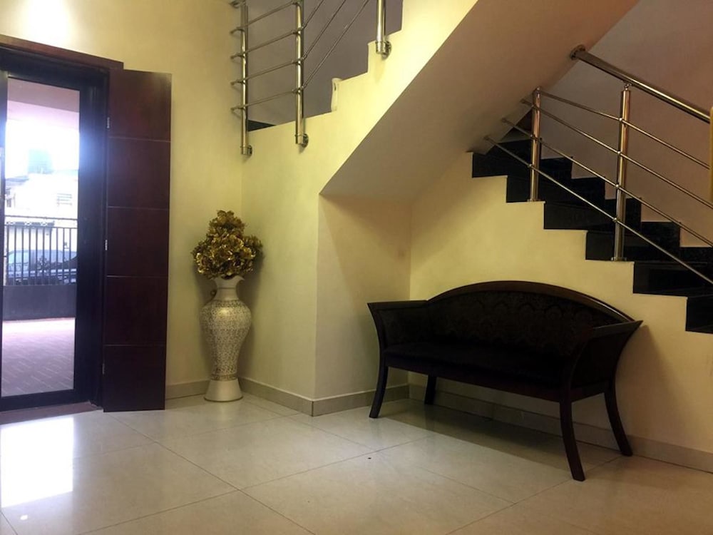 Rightgate Hotel & Suites 21/30