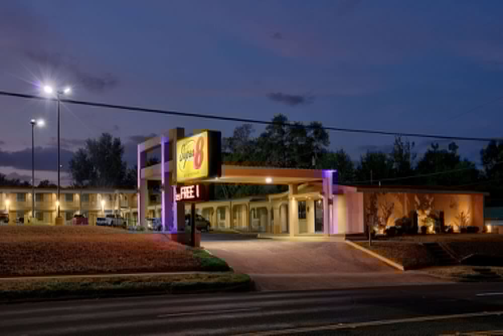Super 8 by Wyndham Palestine TX 1/33