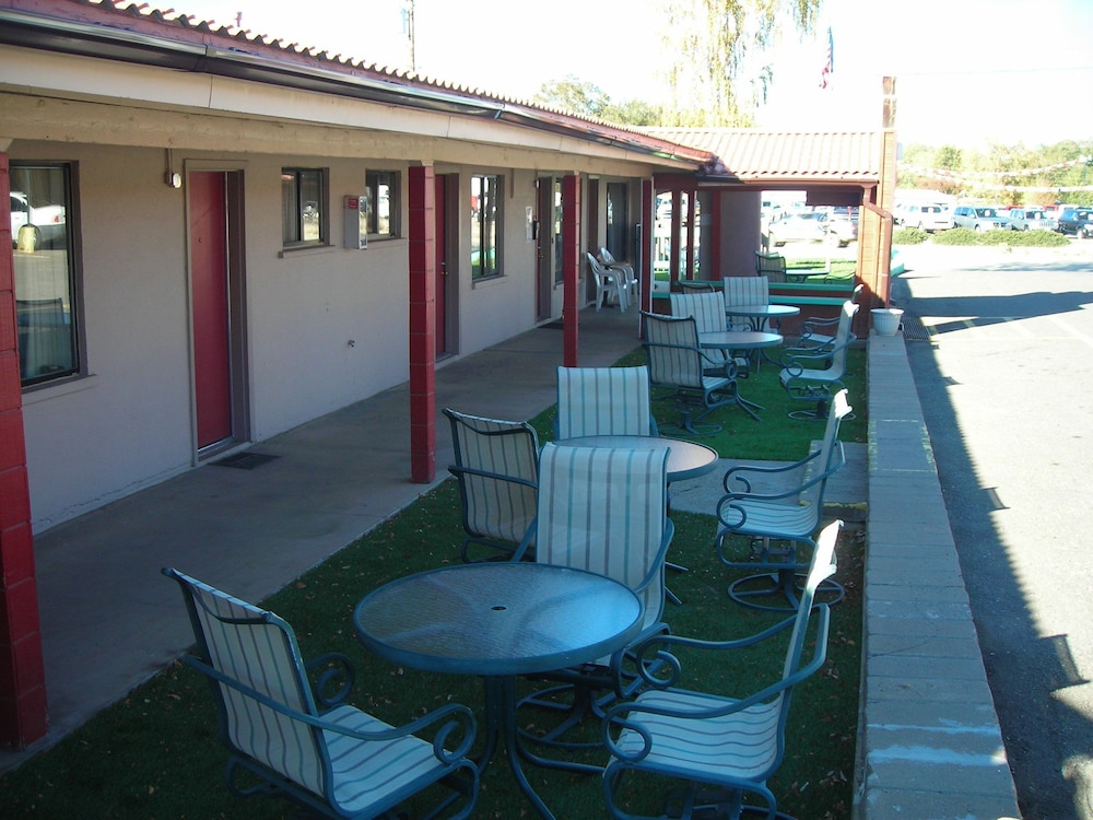 Knights Inn Cortez Co 40/51