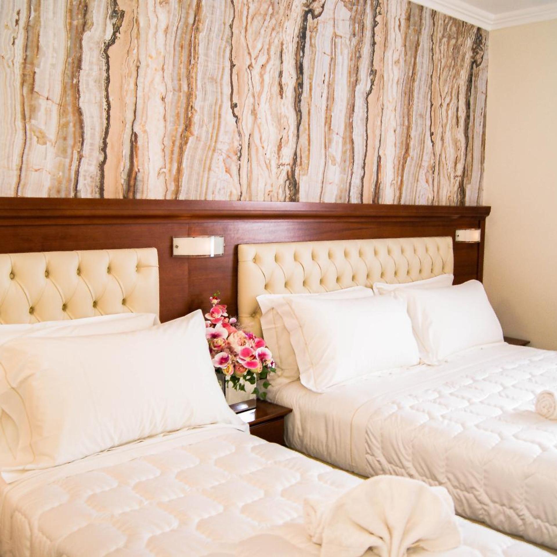 جناح بسرير فردي، Esposizione Luxury Rome 3/10