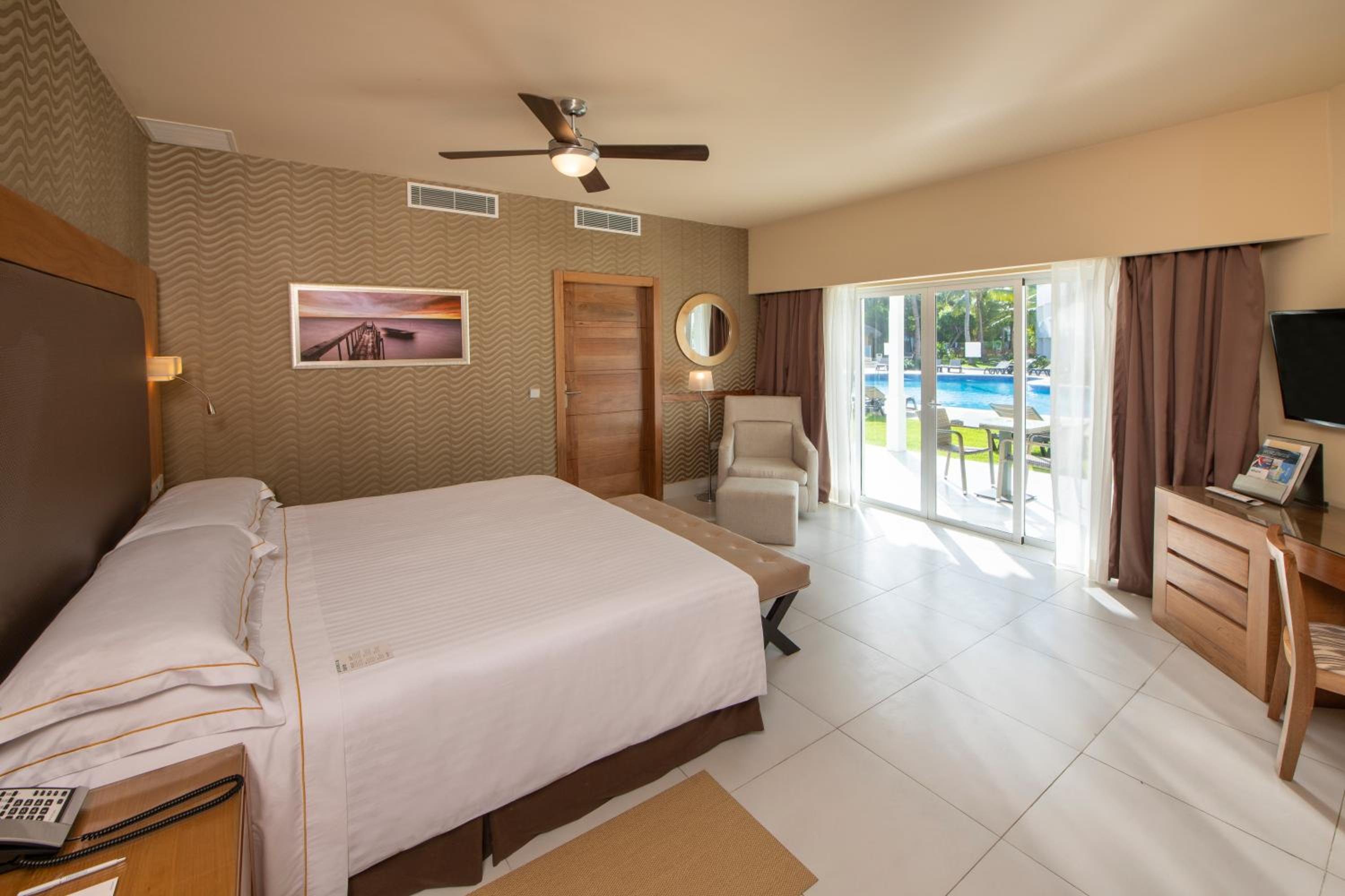 Suite, Double Bed, Royal Floor