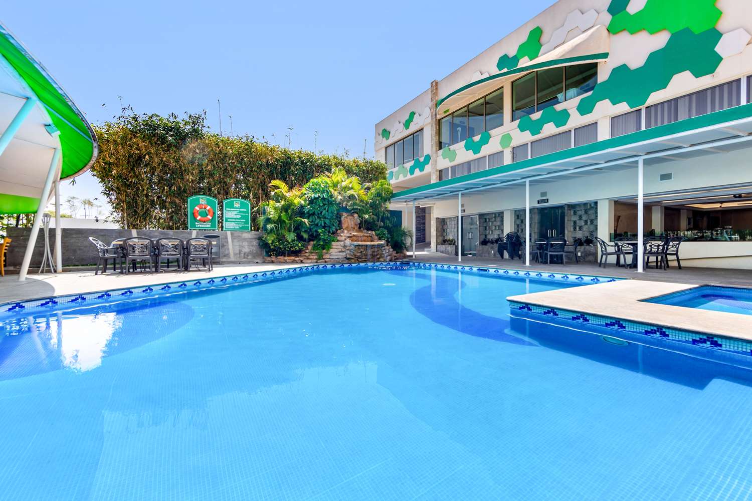 Eco City Hotel 4/22