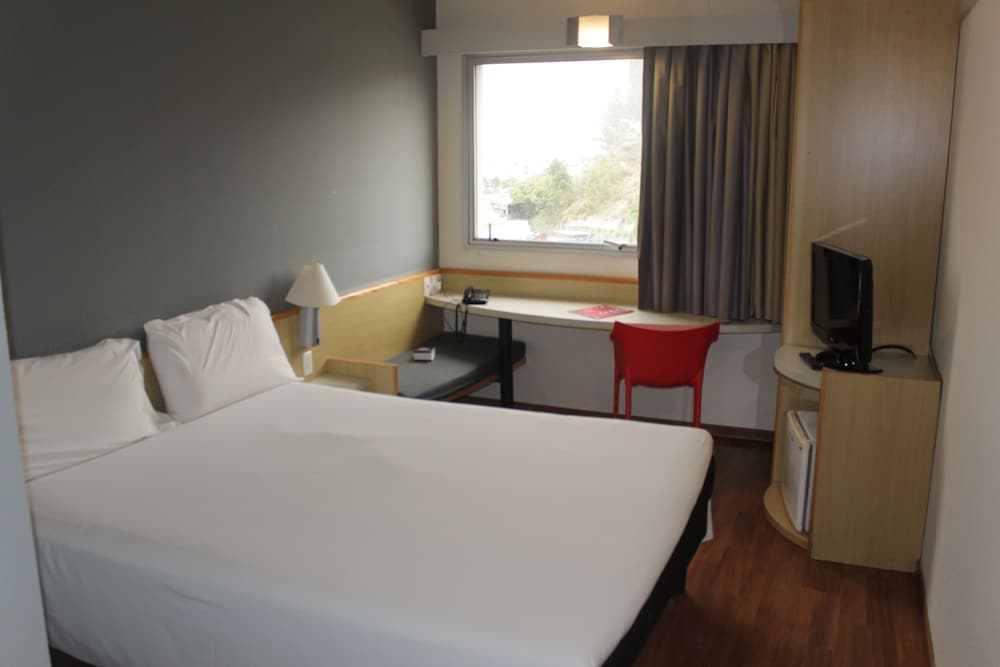 Ibis Betim 15/50