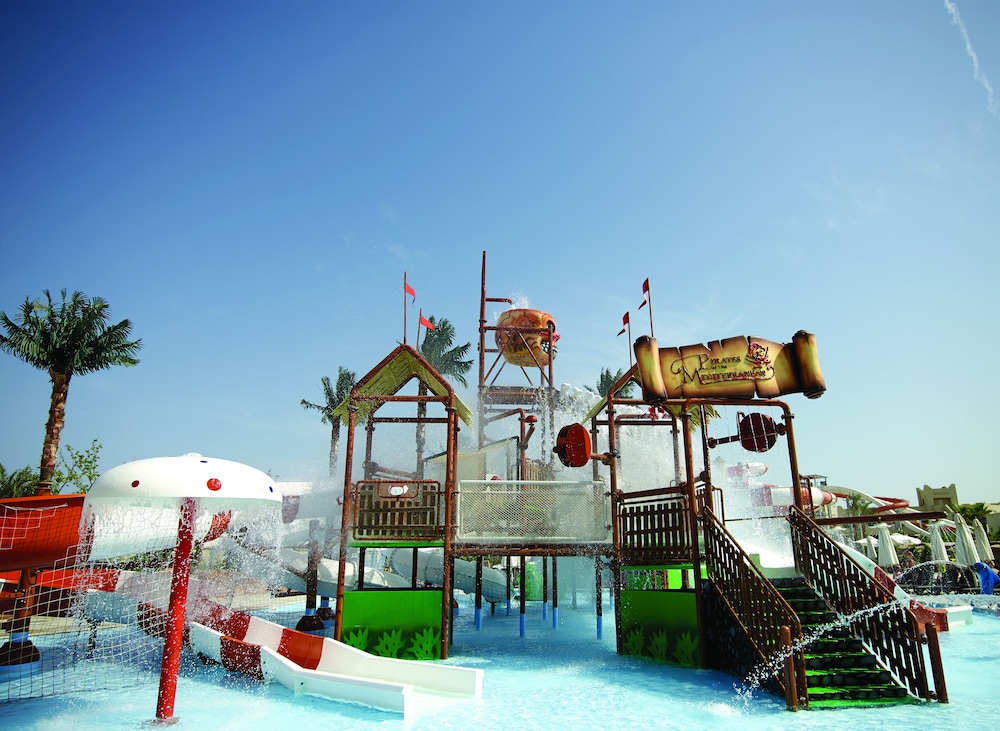 Coral Sea Water World Resort 58/73