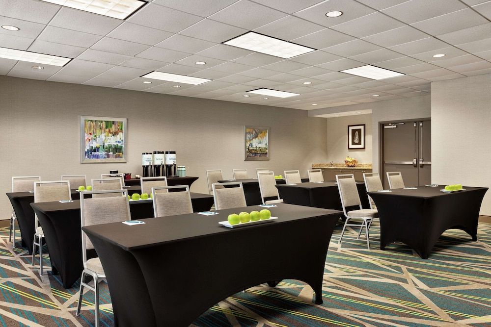 Homewood Suites by Hilton Fort Myers Airport/FGCU 43/47