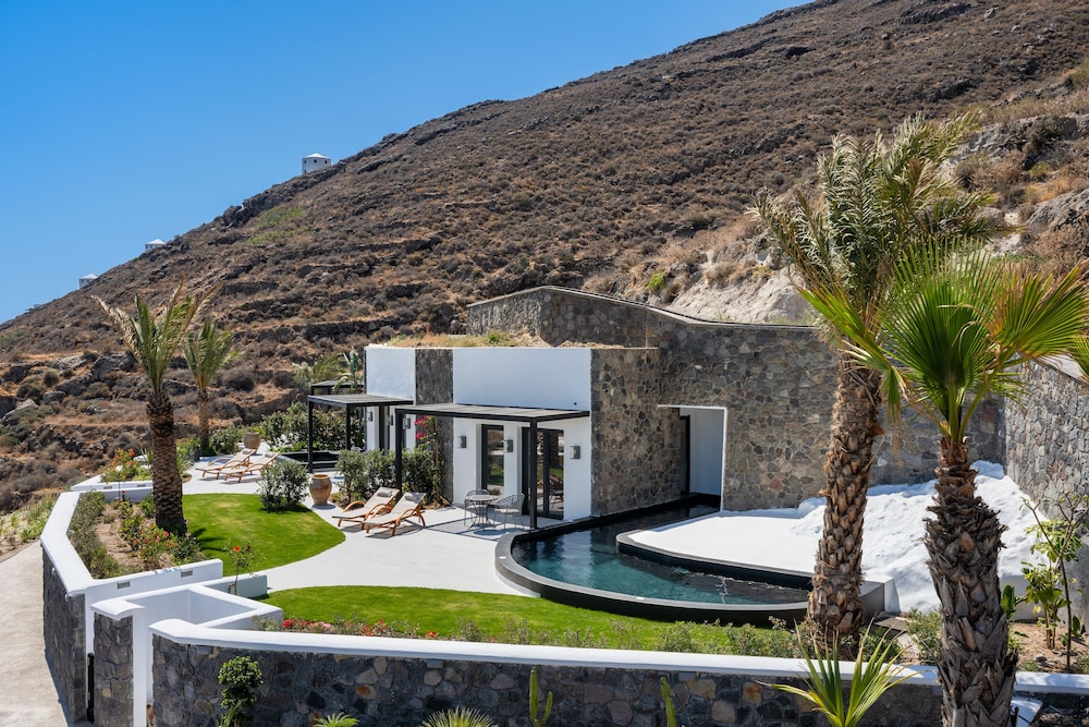 Palm Island Suites Santorini 49/66