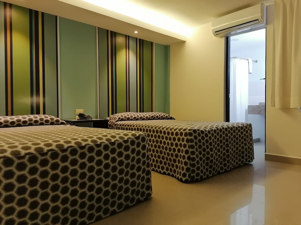 Mar y Tierra Hotel 6/48