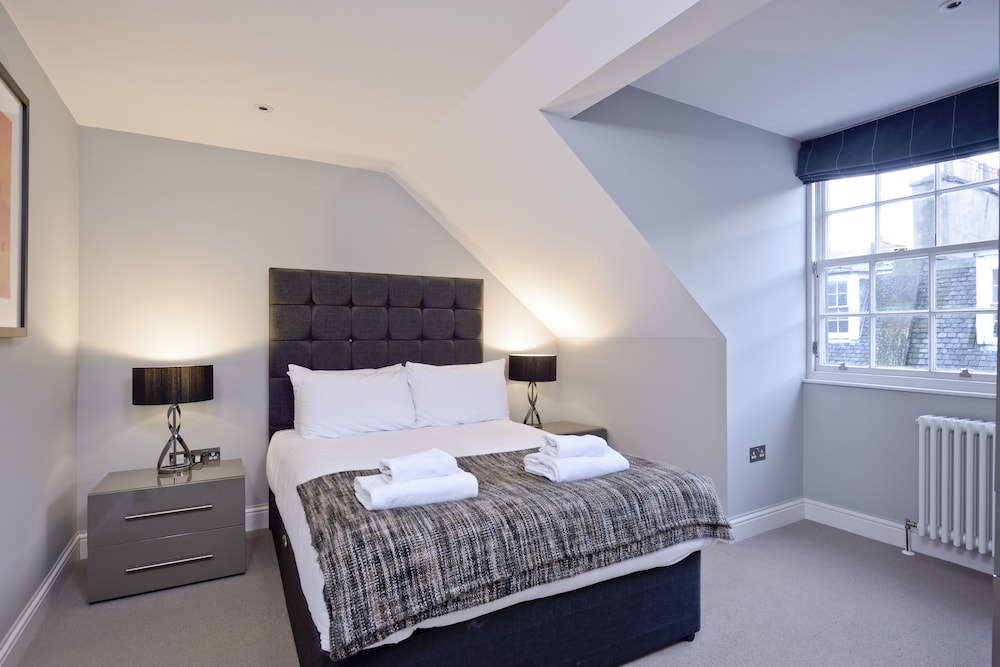 Destiny Scotland - Hill Street Apartments 9/30