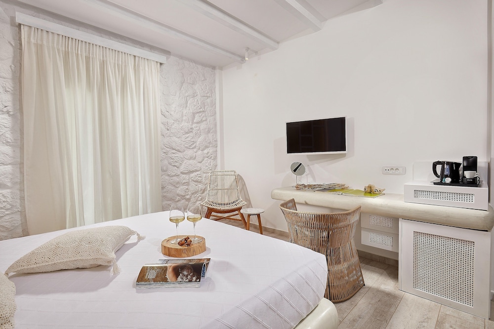 Petri Suites 44/74
