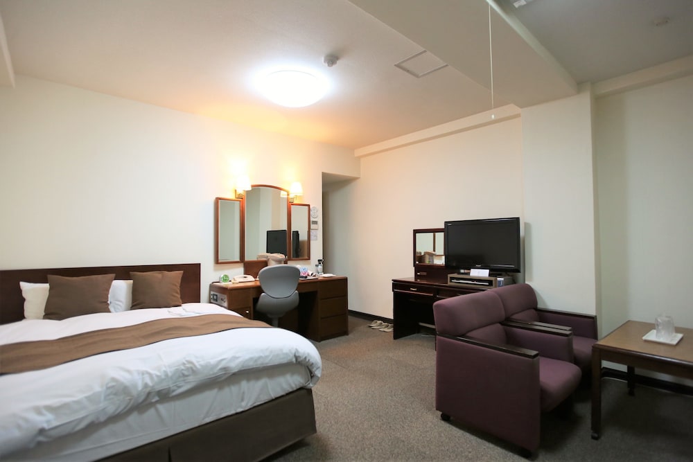 Hotel Yokosuka 7/21