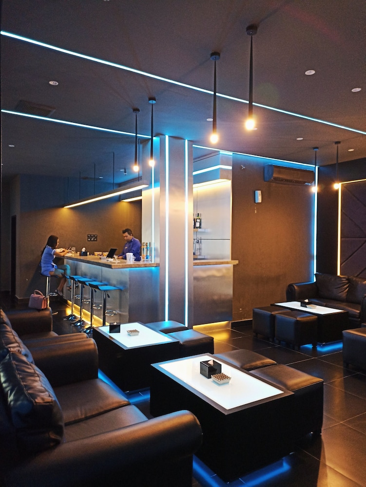 Hotel Dafam Cilacap 25/36
