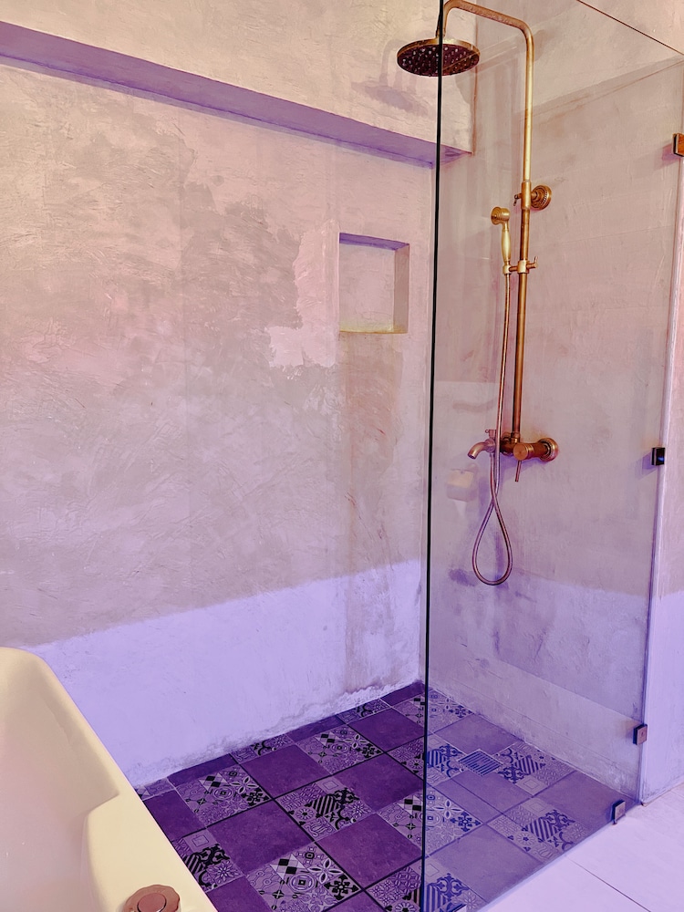 Clockworkorange Luxury Suites 68/72