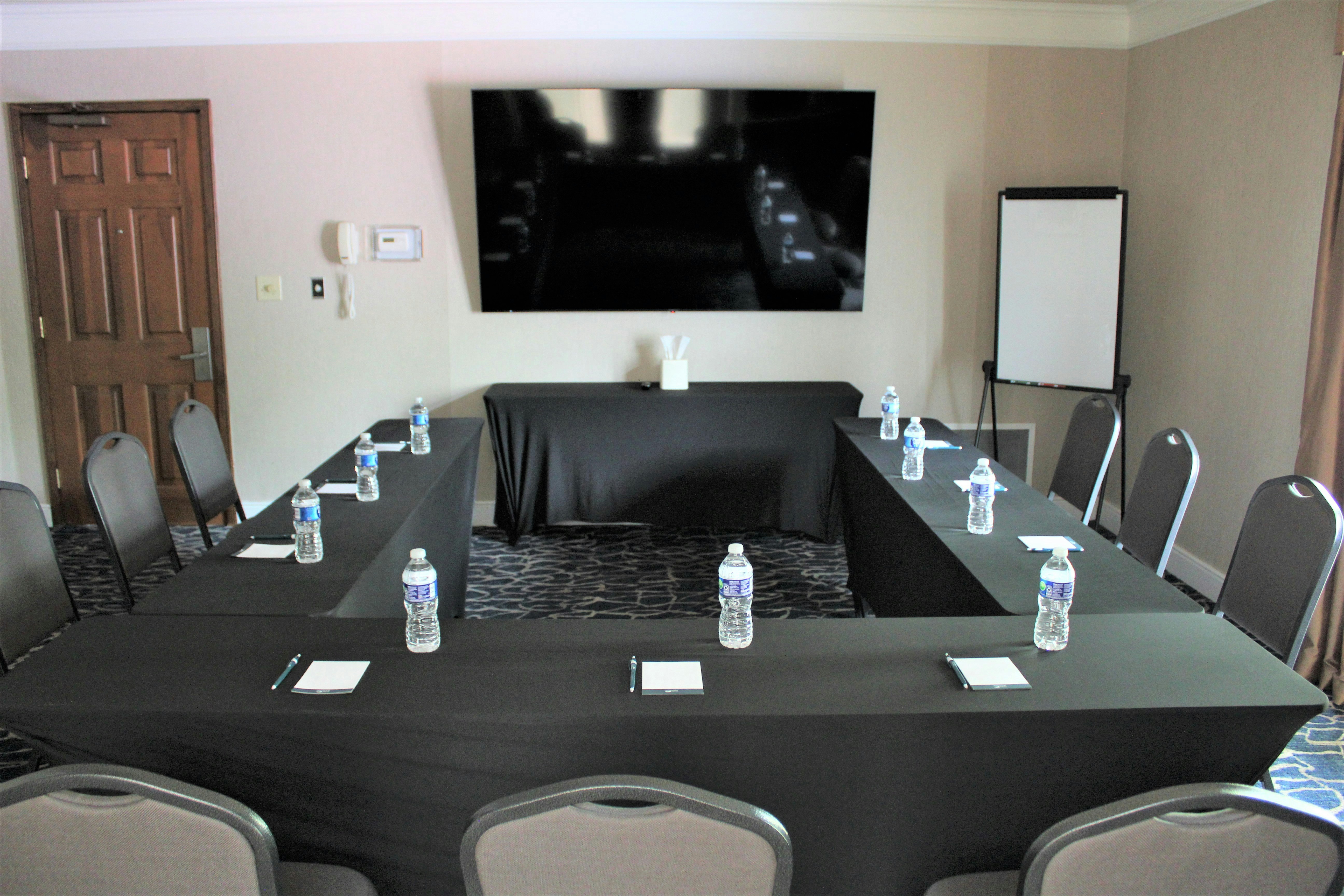 Homewood Suites by Hilton Chicago - Schaumburg 10/14