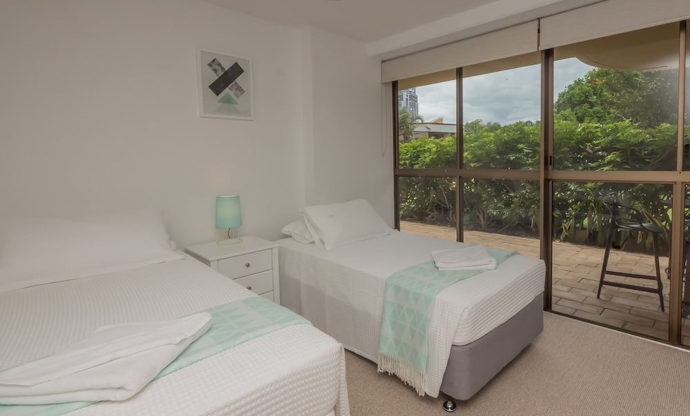 Norfolk Luxury Beachfront Apartments 37/74