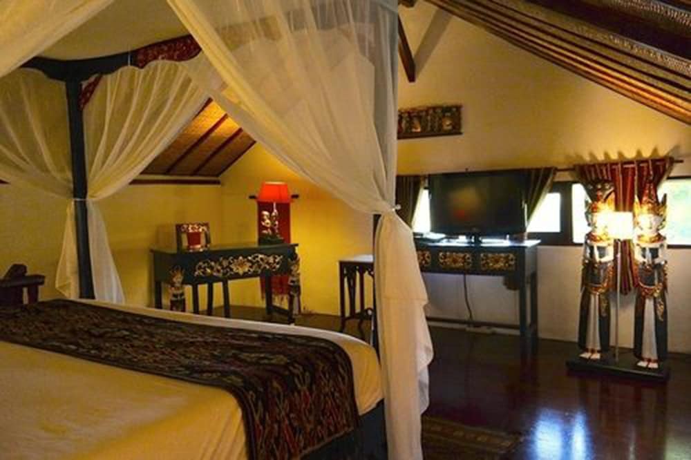Puri Cendana Resort 12/72