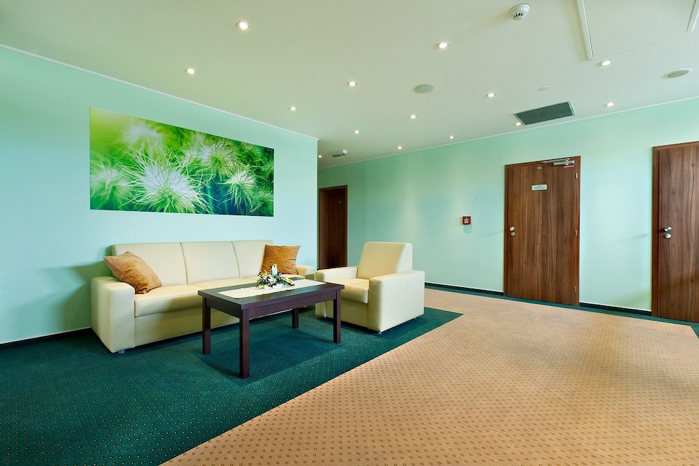 Viktor Hotel 23/55
