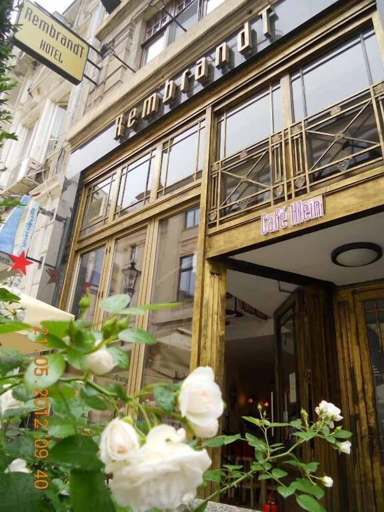 Rembrandt Hotel 2/49
