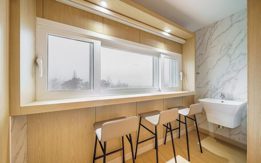 Incheon Airport Hotel Oceanside 61/75