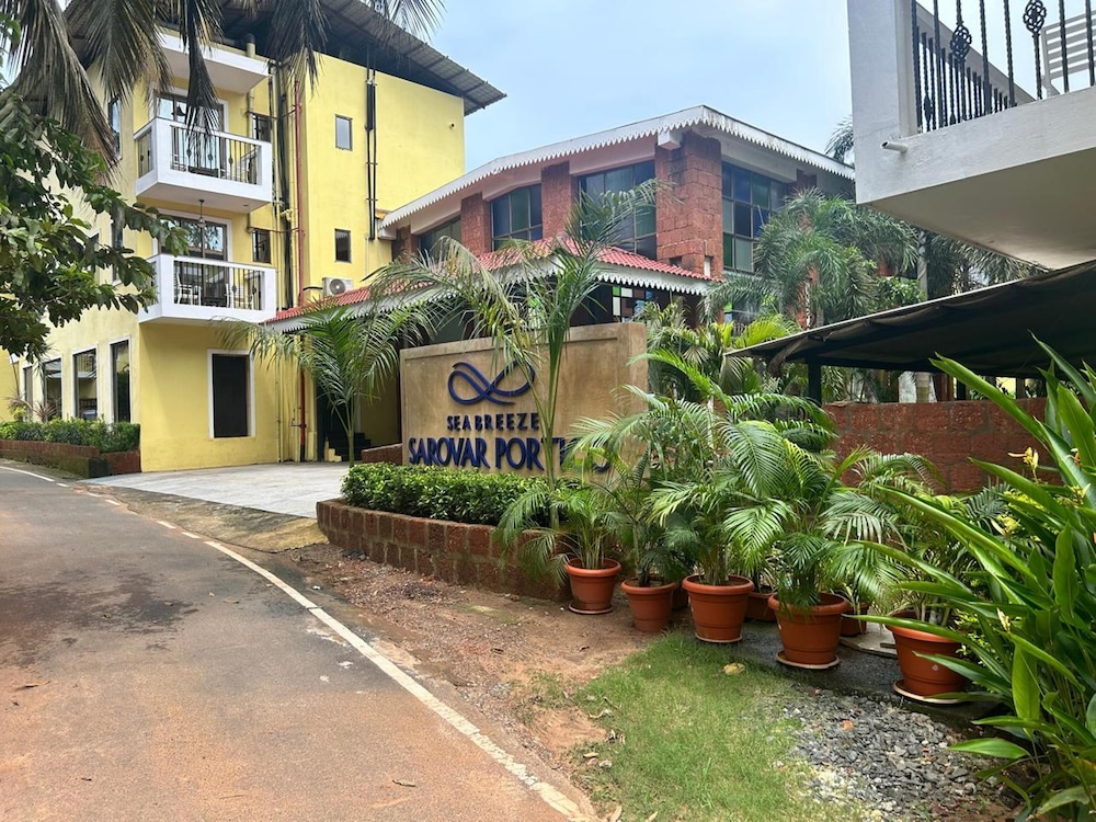 Sea Breeze Sarovar Portico Varca Goa 28/36