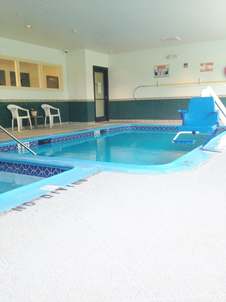 Americas Best Value Inn Somerville, TX 20/52