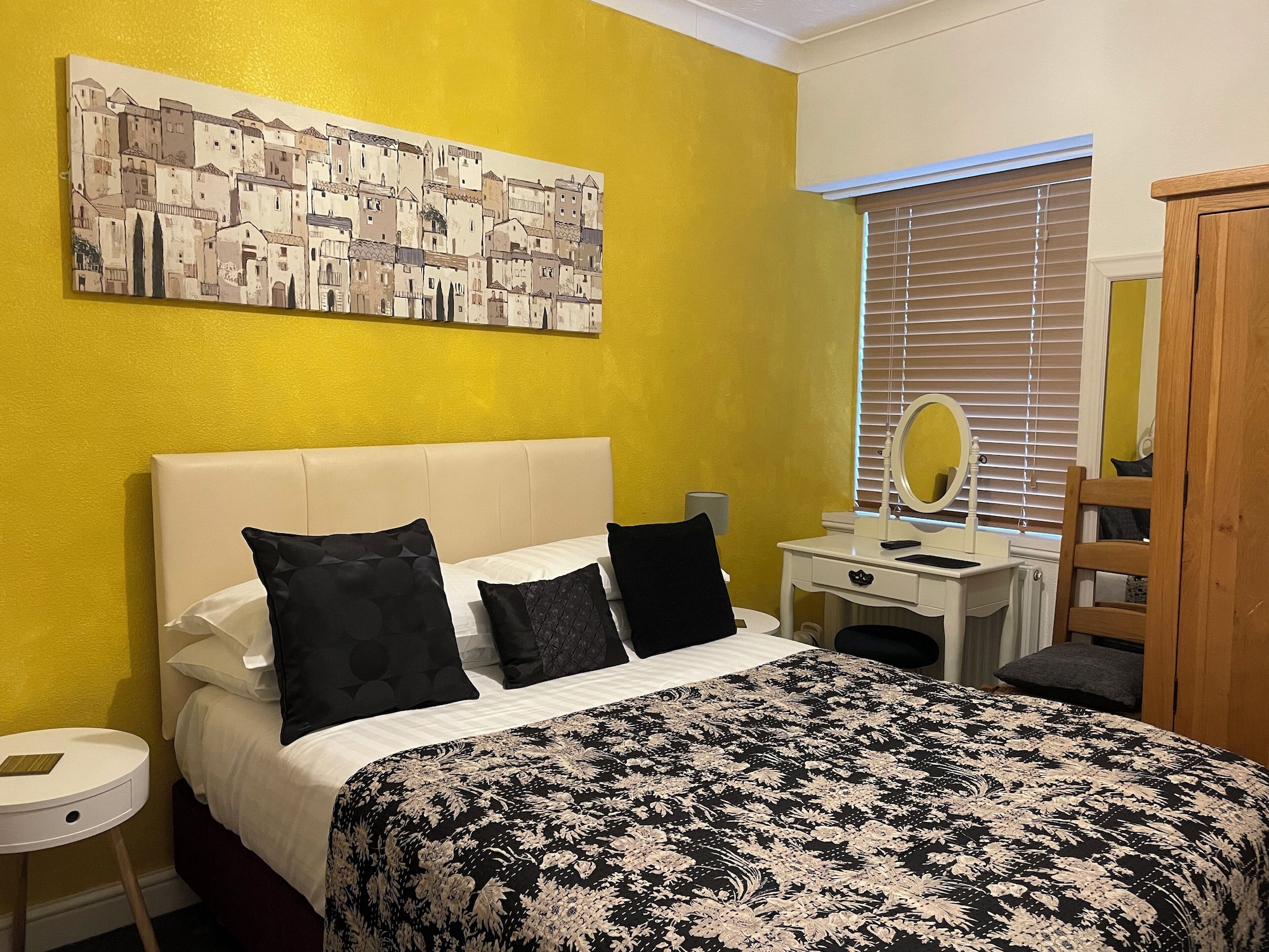 Room, Double Bed, Private Bathroom