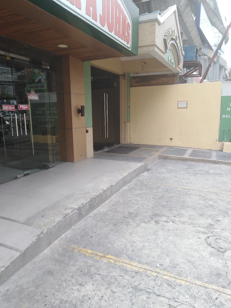 Jupiter Suites 46/50