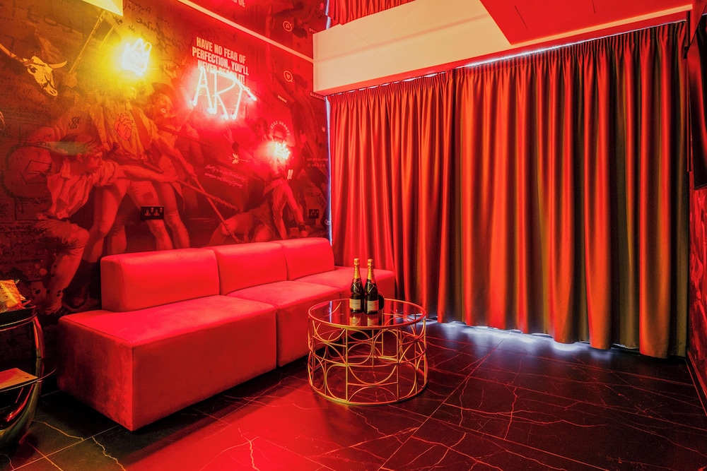 So City Hotel - Adults Only 46/64