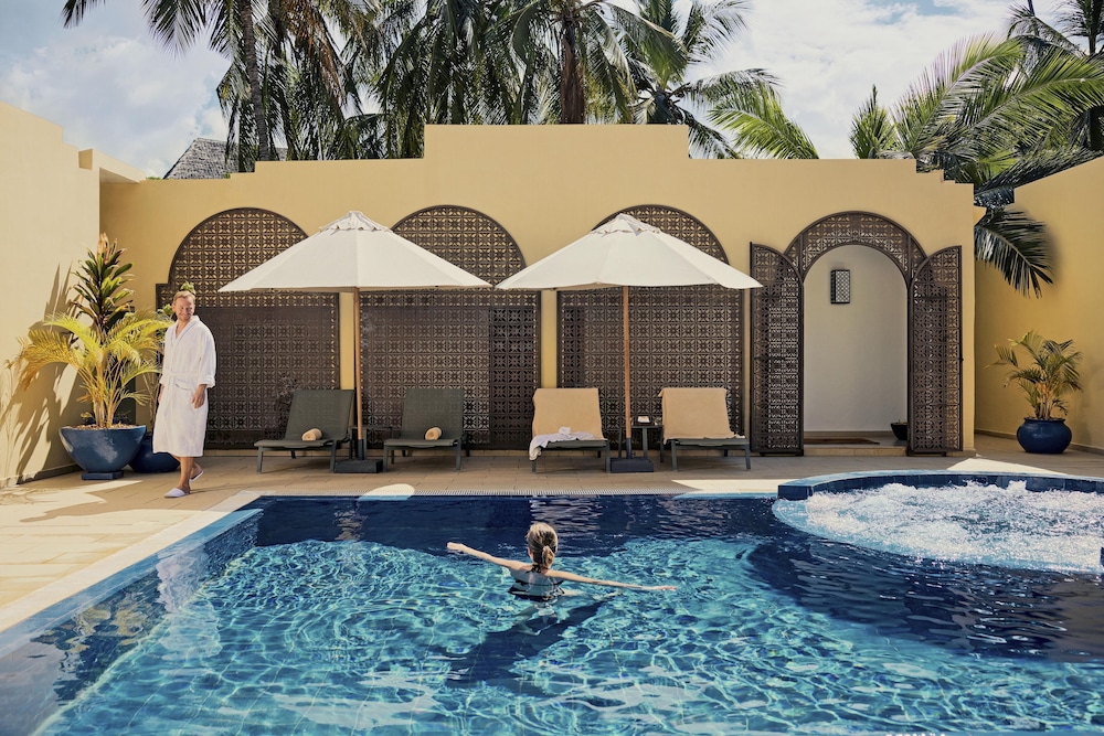 TUI BLUE Bahari Zanzibar 65/66