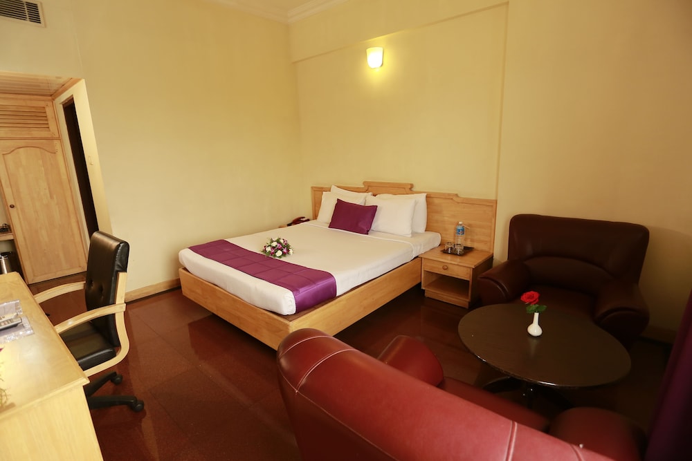 Presidency Hotel 24/63