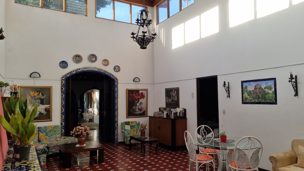 1492 Hotel 36/51